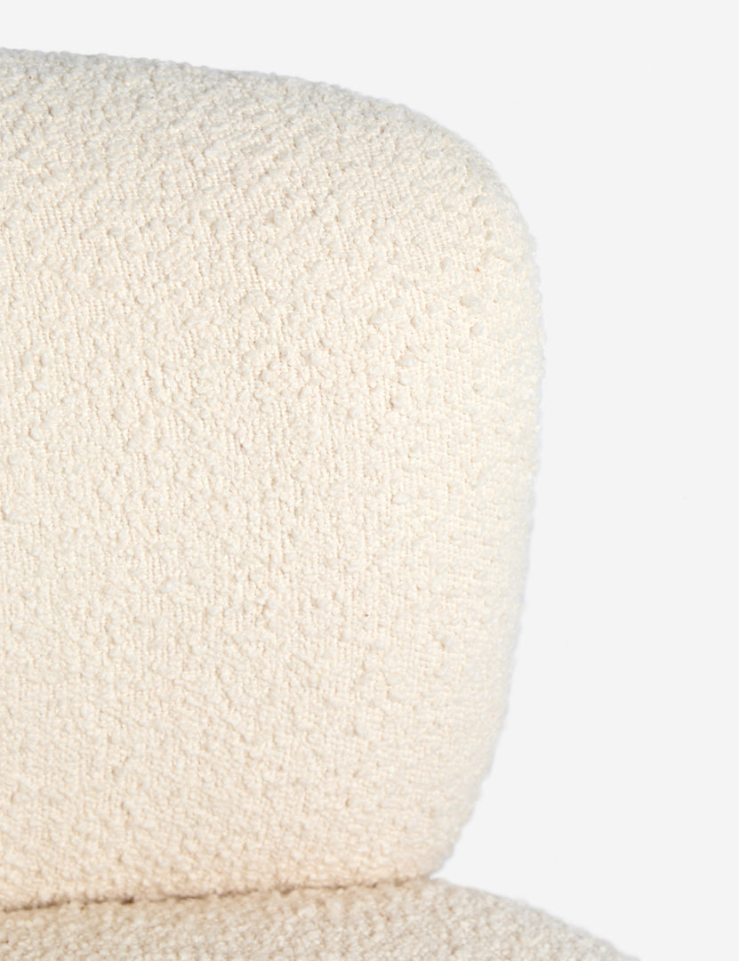 #color::ivory-boucle